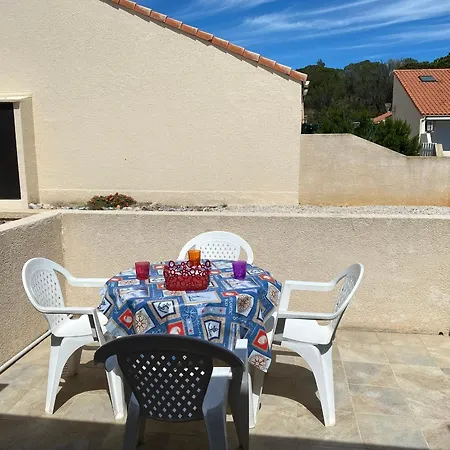 Villa Charmante Climatisee 4 Pers, Terrasse, Parking, Proche Et Port - Fr-1-798-48